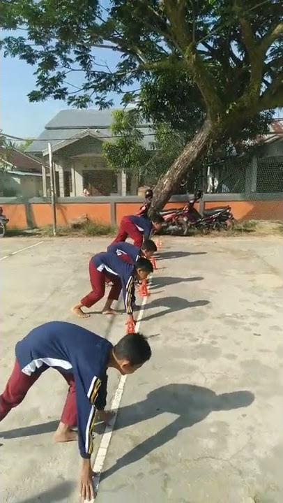 saat pengambilan nilai lari jarak pendek/lari 100 meter