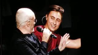 Download Lagu PHIL COLLINS WITH HIS SON NICHOLAS Duet|| LIVE IN DALLAS TX #philcollins #fatherandson #nickcollins MP3