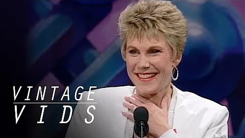 Vintage Vids: Anne Murray Inducted into The Canadian Music Hall of Fame (1993)  | JUNO TV