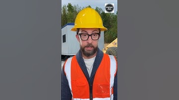 Smart Workers and Intelligent Tracks 😆 #adamrose #construction #engineering #workers #workout #fyp