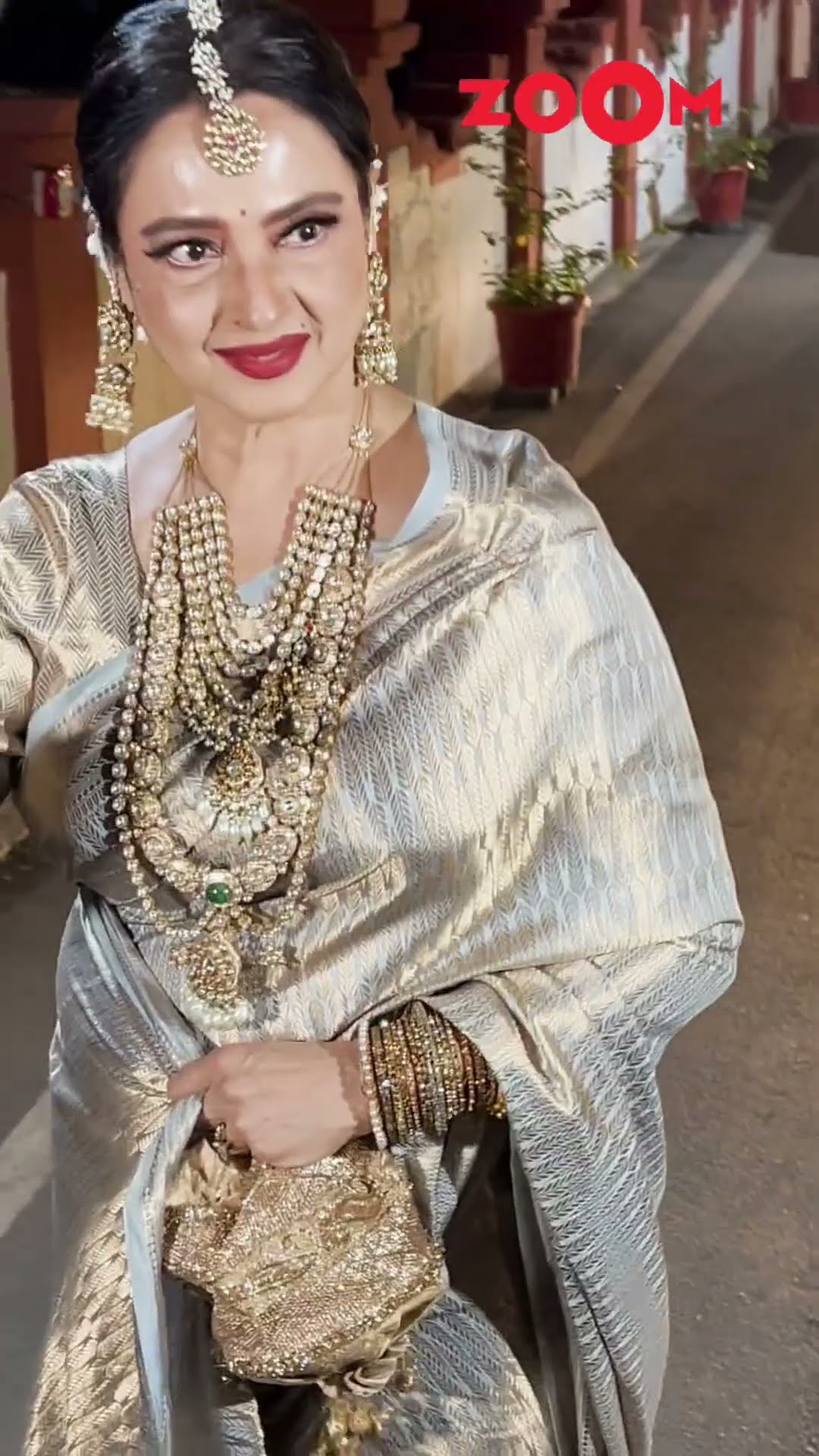 Rekha stuns with her timeless GRACE at Priyanka Chopra’s brother’s Wedding!? #shorts