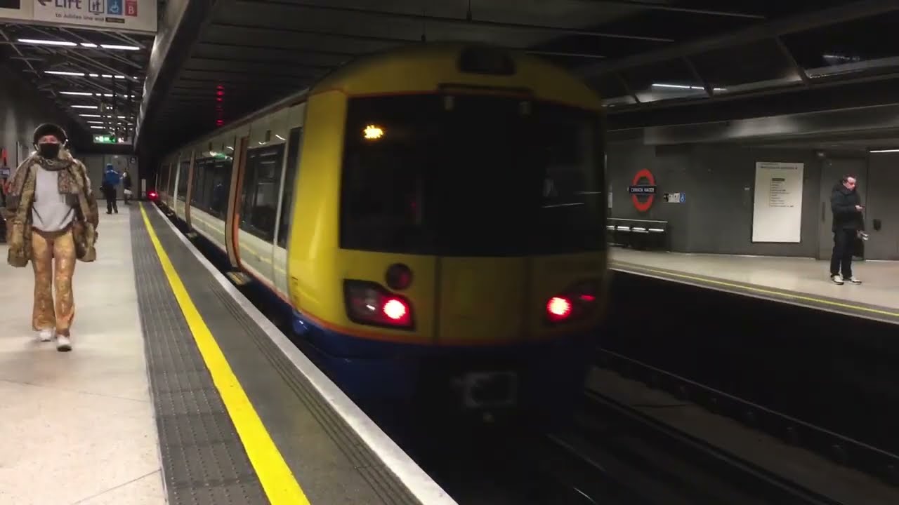 London Overground Trains at Canada Water - 1080p HD