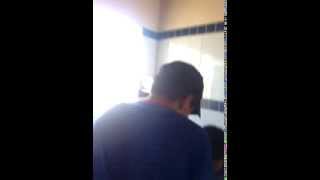 Menino Dançando Quadradinho De 4