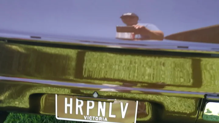 HOLDEN HR PANEL VAN showtime