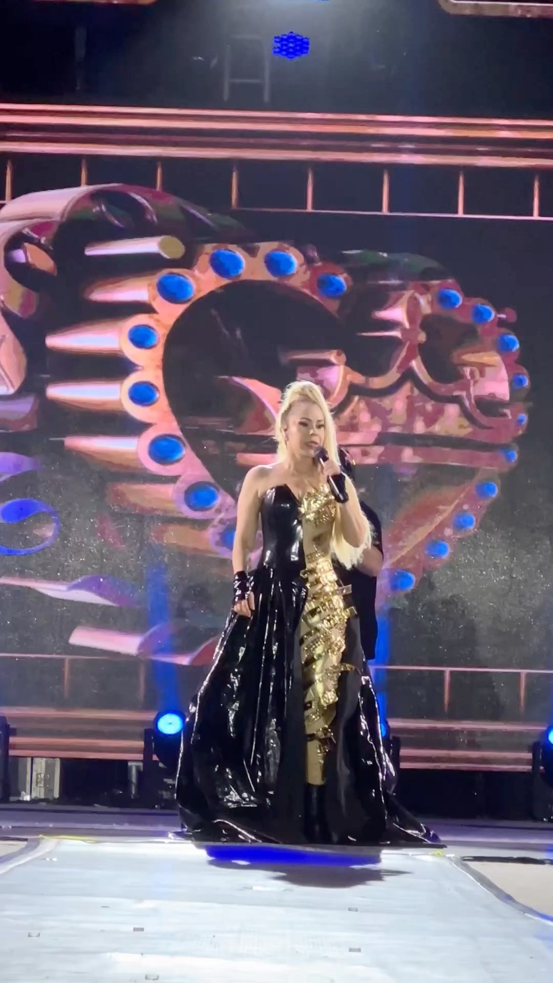 Joelma tropeçou, mas foi rápida