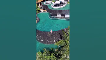 Wanna Jungle Bar At The Kayon Jungle Resort 