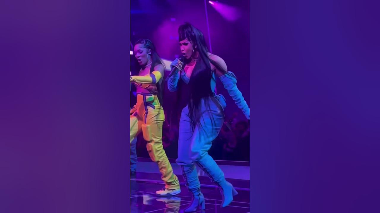 Cardi B and GloRilla “Tomorrow 2” Performance (AMAs) 2022