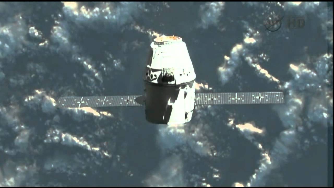 ISS/Dragon berthing - crew footage
