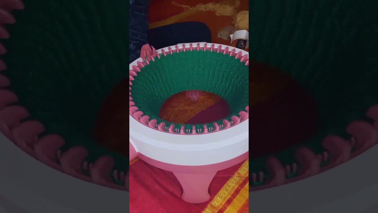 Cappello Verde con Pon Pon Bianco | Handmade con Macchina Sentro | Tutorial & Ispirazione