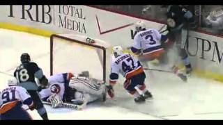 Malkin dangles through NY Islanders defense (10.27.2011)