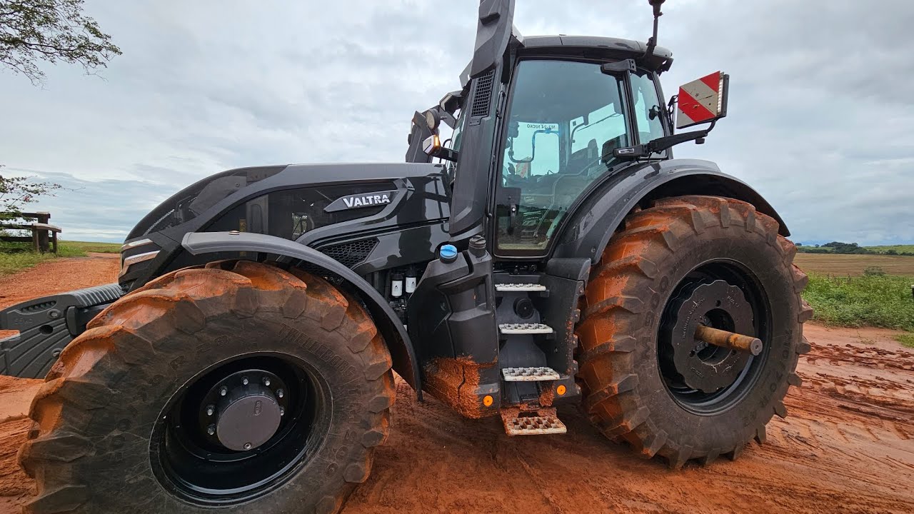 MATEI A VONTADE DE ANDAR COM O NOVO TRATOR DA VALTRA Q305