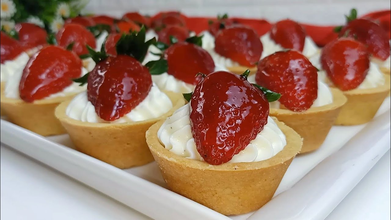 هاد الوصفة سجليها لرمضان لخطرش بزااااااف بنينة 😍 تارتولات بعجينة مقرمشة و كريمة خفيفة و لذيذة جدا 😍