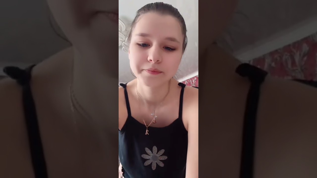 Periscope LIVE BEAUTIFULL GIRL💚 #periscope #live #cute #broadcast #periscopelive#viralvideo #vlog 
