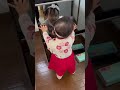 自分の袴姿を見て嬉しそうにする赤ちゃん【1歳0ヶ月】#shorts #baby #赤ちゃん #marin_movies