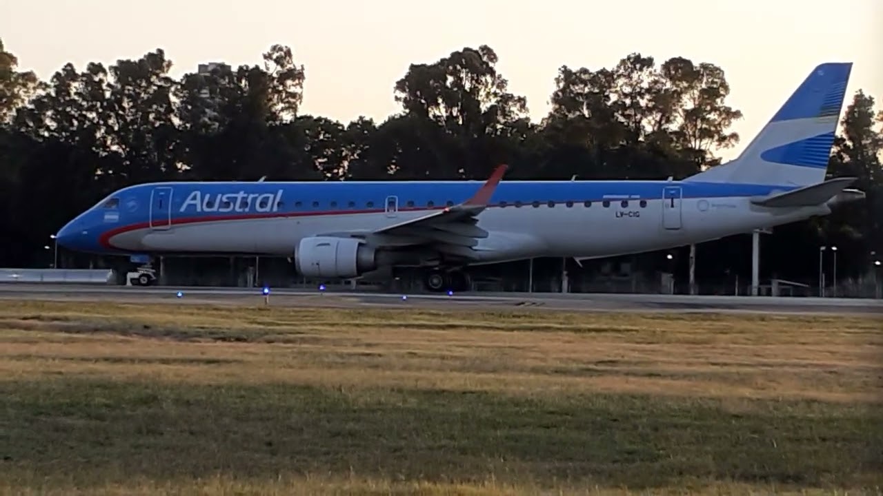 Embraer 190 LV-CIG Austral pista 13