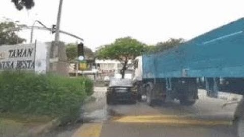 ✅  Nghìn người đổ về Đất Mũi tham quan 