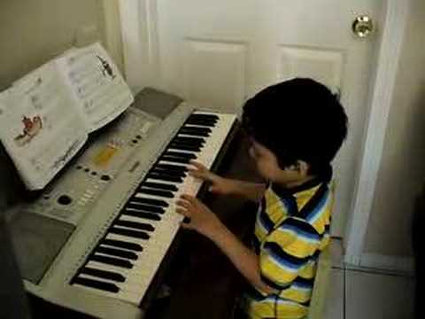 Michael Hidalgo Tocando Piano