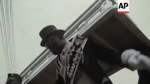 y2mate com   Coffin Dance Official Music Video HD j9V78UbdzWI 720p meme