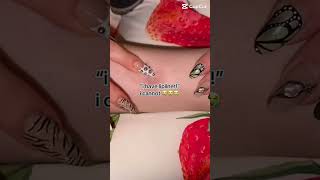 Her love for lipliner 😂 #kalogerasisters #kalogeras #curlyhair #sisters #shorts #fyp