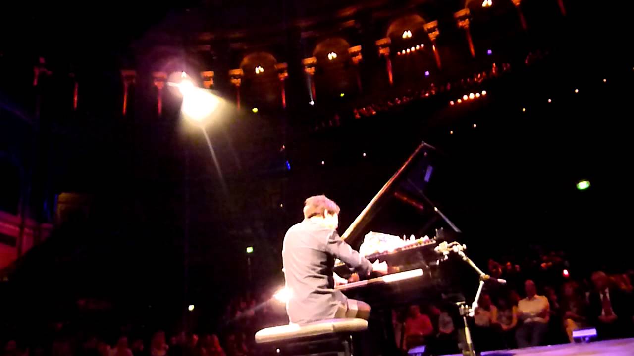 Lang Lang plays Chopin at the Royal Albert Hall YouTube