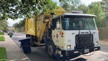 Autocar ACX Xpeditor Heil DuraPack Python Garbage Truck