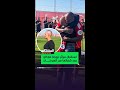 لاعبو إشبيلية يحتفلون بشفاء زوجة زميلهم ماركاو من السرطان باستقبال حافل أخبار المشهد
