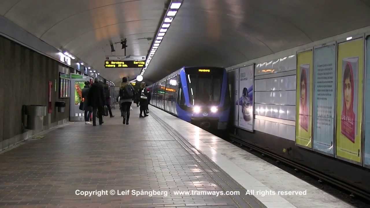 SL Tunnelbana tåg / Metro trains at Gärdet station, Stockholm, Sweden