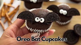 Cutest Halloween Oreo Bat Cupcakes #halloweencupcakes @halloweenoreobats #halloweenfoodideas