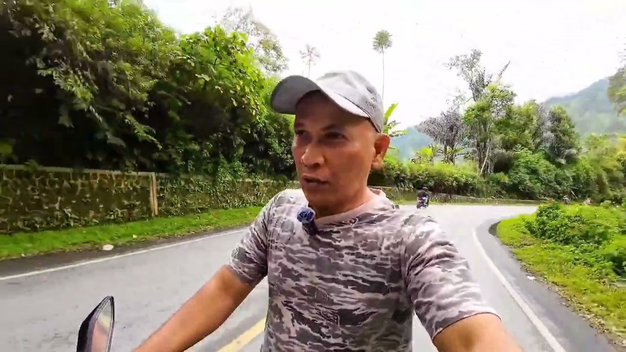 Jalan Lingkar Samosir dari Ambarita ke Tomok Pulau Samosir Danau Toba || MOTOVLOG.