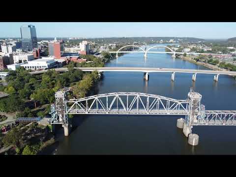 Βίντεο: Julius Breckling Riverfront Park - Little Rock, AR River Market