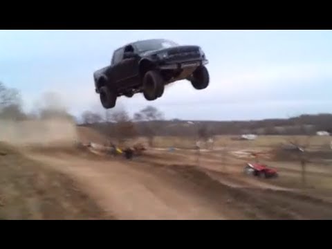 Ford Raptor jumps 90 feet!