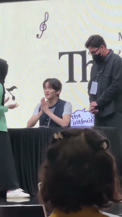 ini ceritanya lagi berdoa bersama kah? 😭😭 #marklee #sijeuni #nctdream #nct127 #nctzen #mark #nct