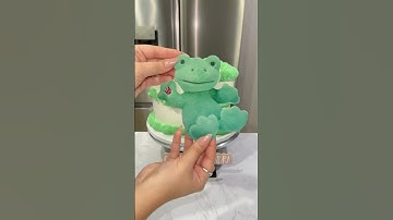 Making my daughter’s 12th birthday cake!🤍🍰🐸✨ #cakedecorating #heartcake #cakesbyalejandra