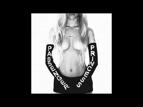 Nessa Barrett PASSENGER PRINCESS Late Night