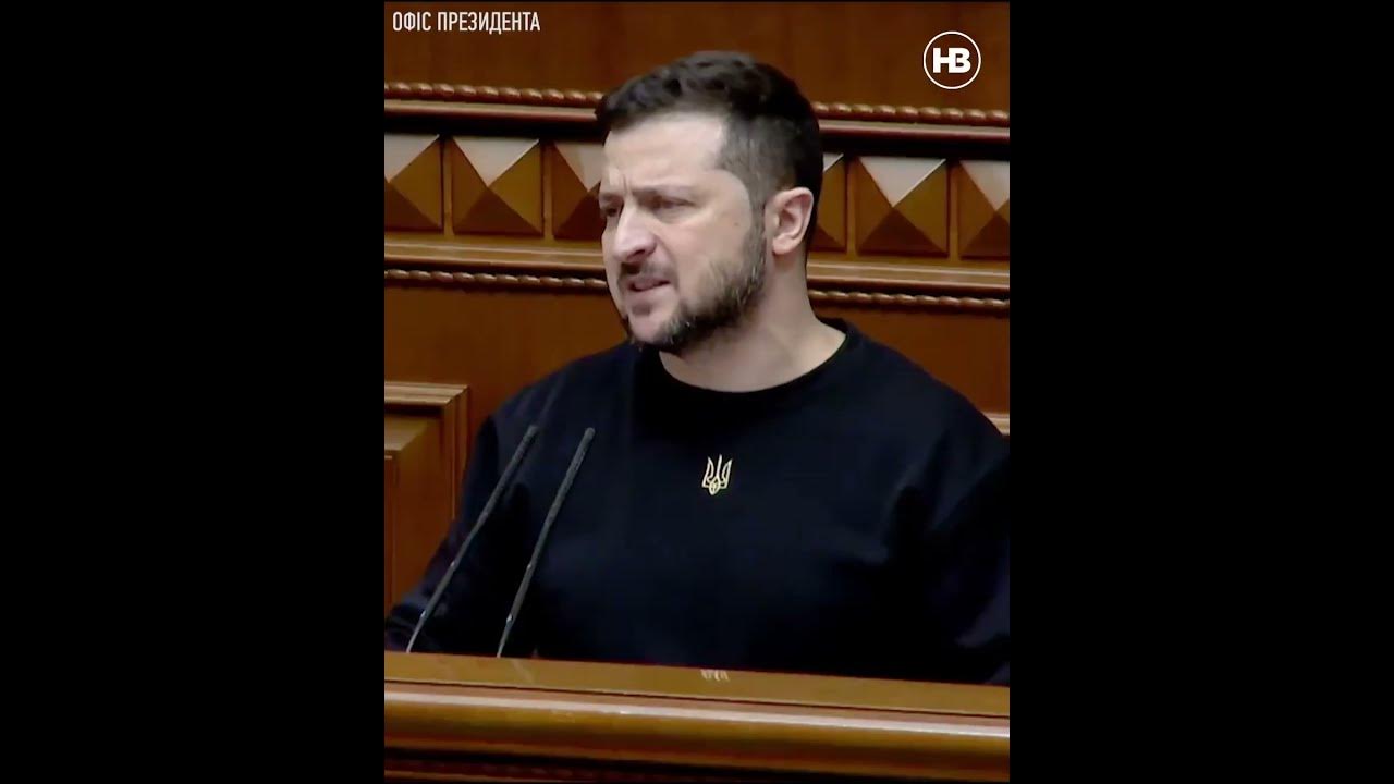Зеленський передав командиру ЗСУ відзнаку від Байдена #shorts - YouTube