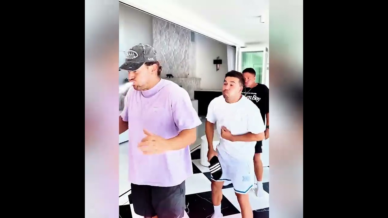 This animal has zero brain cells and I love it