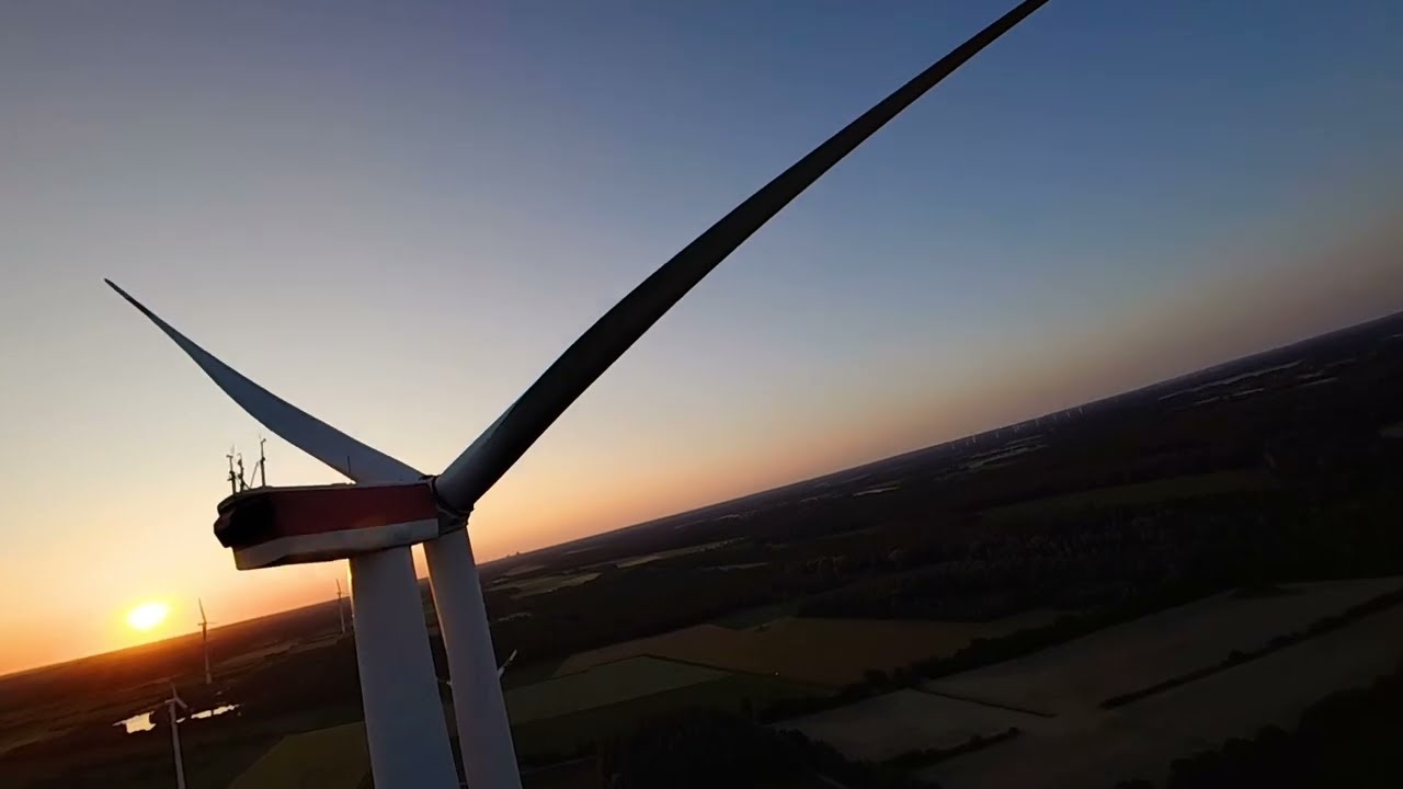 Diving a windmill in Germany #fpv #quadcopter #windmill #drone
