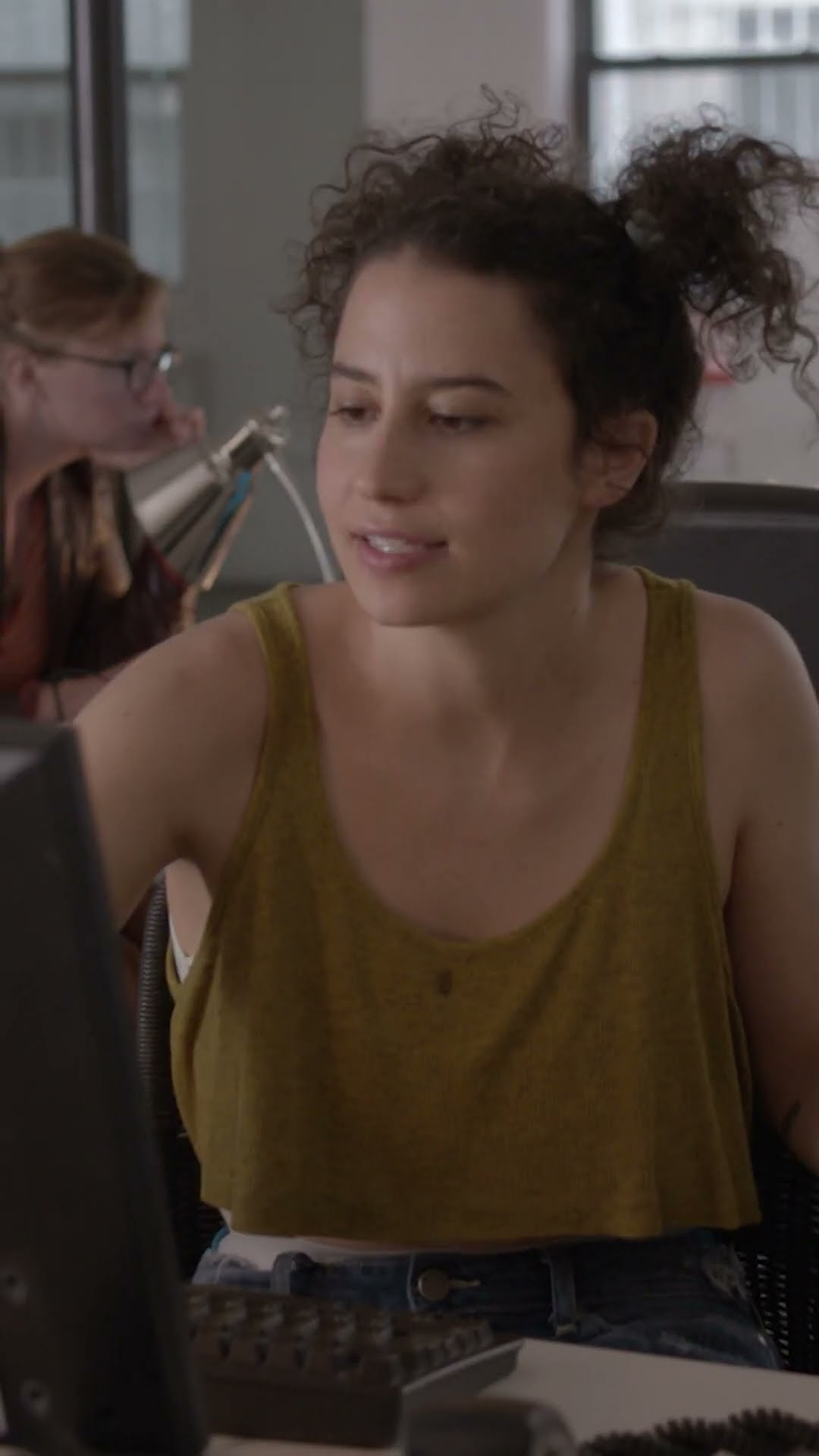 Ilana Wexler: the world’s worst employee. #broadcity