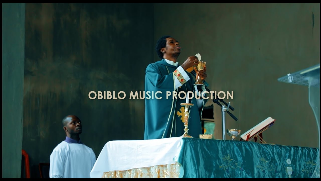 I am the bread of life || best live performance in church || Popular Communion song by Obiblo music