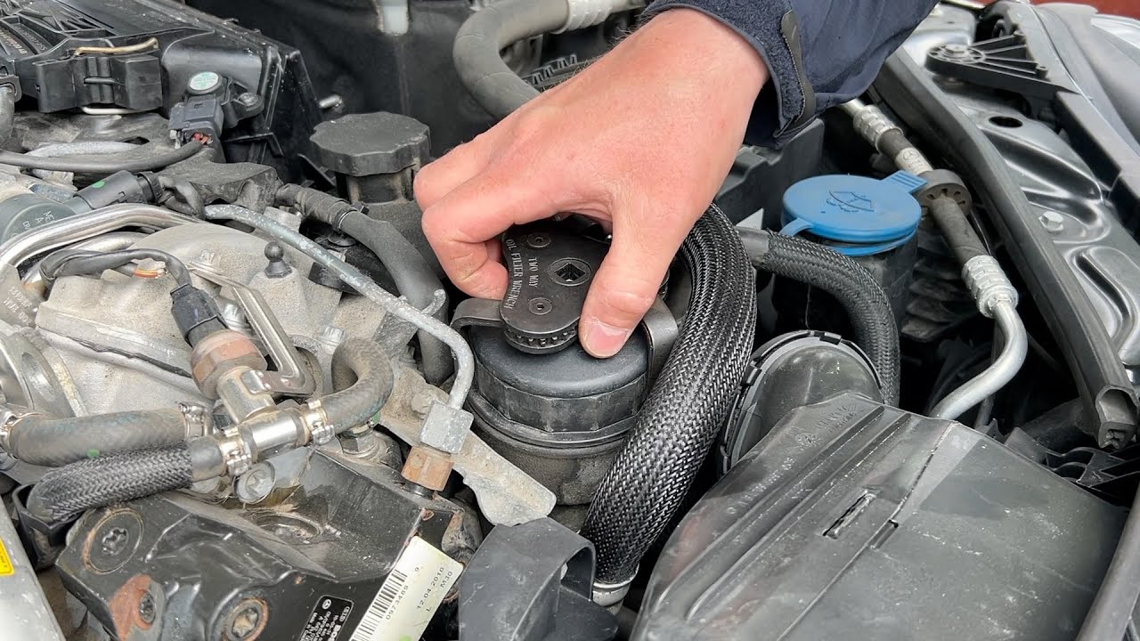 Mercedes W212 | E350 – Quick Engine Oil Change at Home