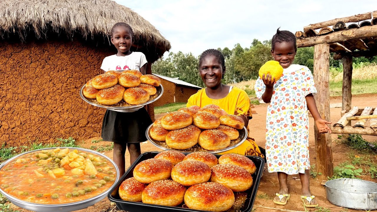 No Oven! African Village Mum Bakes Perfect Pumpkin Sesame Rolls & Delicious Peas Stew for Her Family