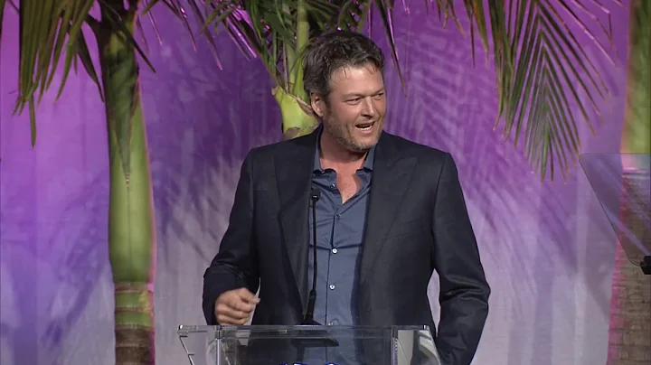 Blake Shelton presents Kelly Clarkson with Variety...