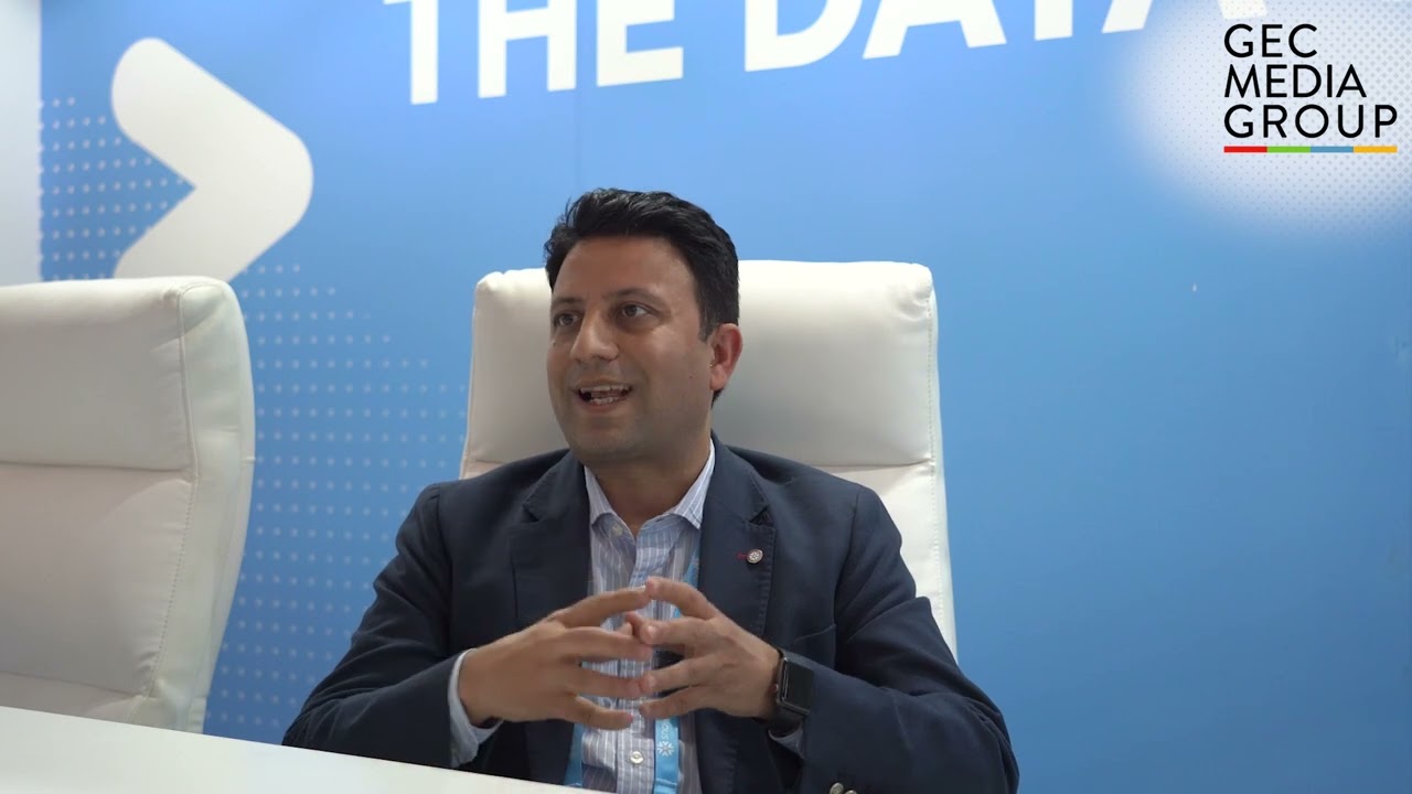 Aamer Mushtaq, Sales Engineer Manager, Snowflake