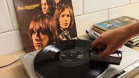 The CORRECT WAY to use a record brush