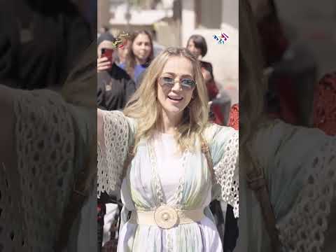 على أنغام سايق عليكو الله زفة في شوارع مدينة اللد مع دلال أبو آمنة مشوار ستي 