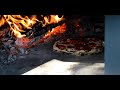 Готовим пиццу в печи на дровах / Cooking pizza in a wood oven