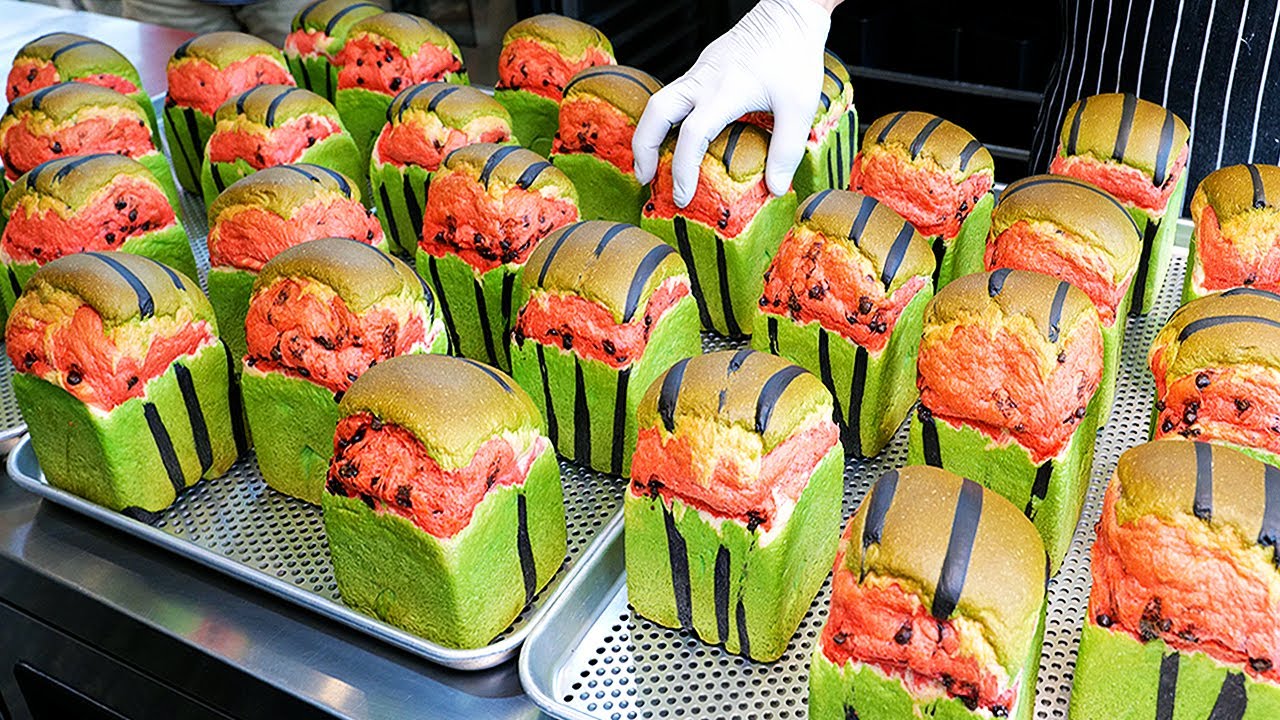 이런 식빵은 처음입니다? 신박한 비주얼! 신기한 큐브 수박식빵 만들기 #shorts - Amazing! Cube watermelon bread / korean street food