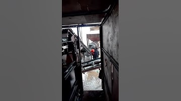 One layer belt type mineral ore color sorter machine running in the mines plant