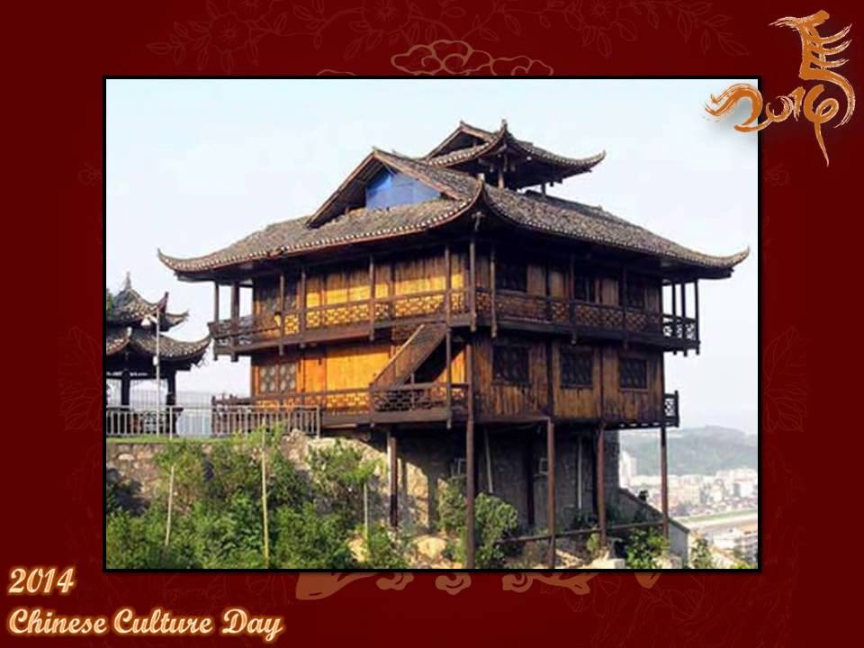 Серый дом на китайском. Дяоцзяолоу. Китайский домик. Китайские дома на сваях. Китайская архитектура заборы.