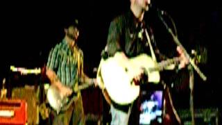 Wade Bowen - Turn On the Lights; Hog Creek Icehouse, Waco, Texas